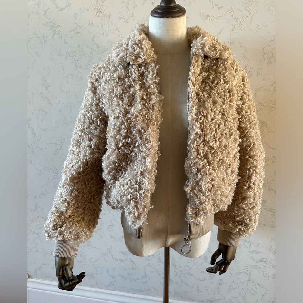 Moon River Beige Faux Fur Teddy Bomber Jacket XS - Picture 3 of 9